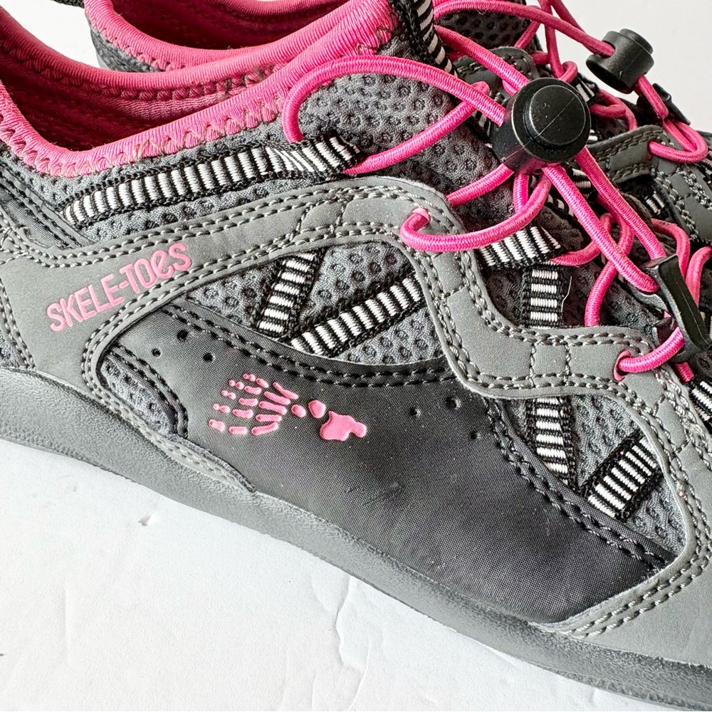 Fila Skeletoes Gray & Hot Pink Barefoot Running Shoes - Picture 2 of 8